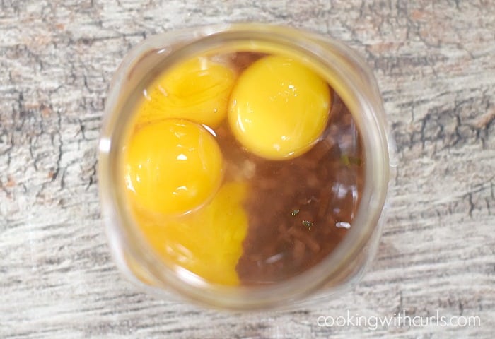 Easy Blender Bearnaise Sauce eggs cookingwithcurls.com