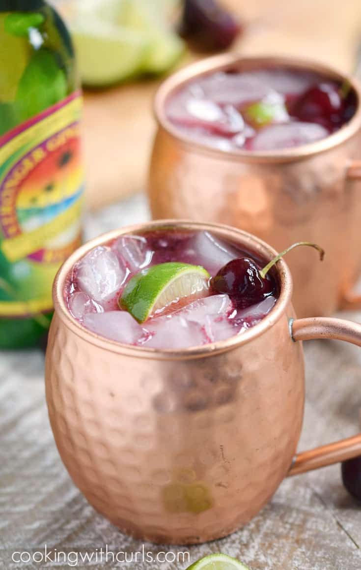 This Cherry Moscow Mule is a fruity, summer twist on a classic cocktail | cookingwithcurls.com