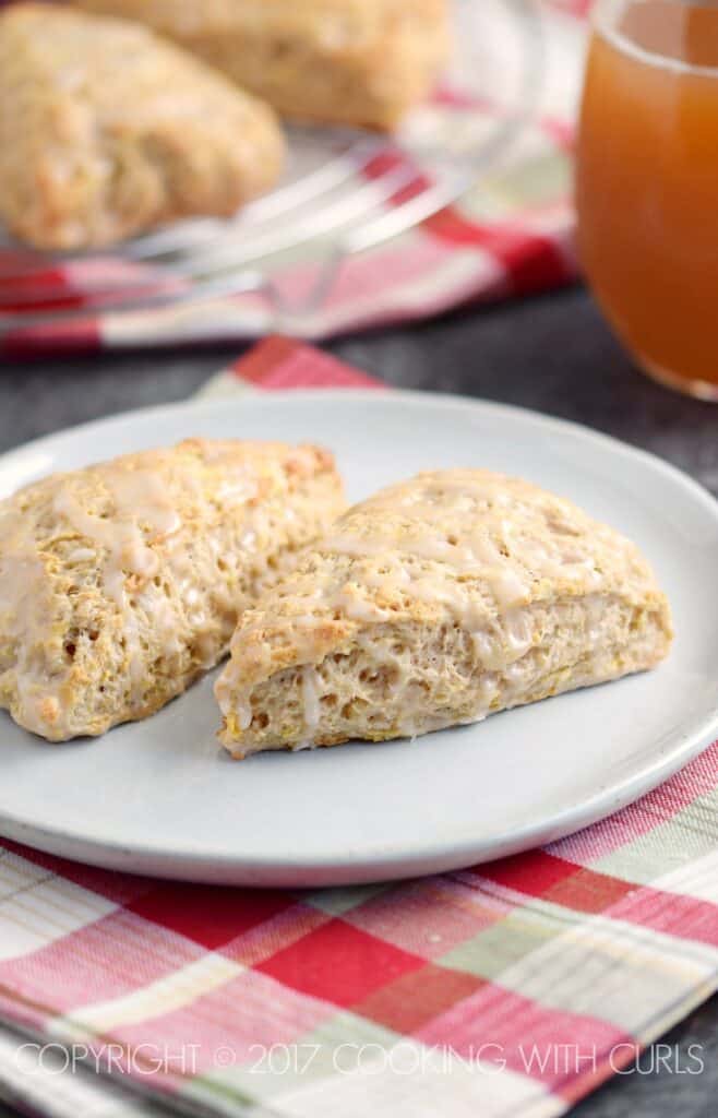 These fluffy Apple Cider Glazed Apple Scones are an easy morning treat | COPYRIGHT © 2017 COOKING WITH CURLS