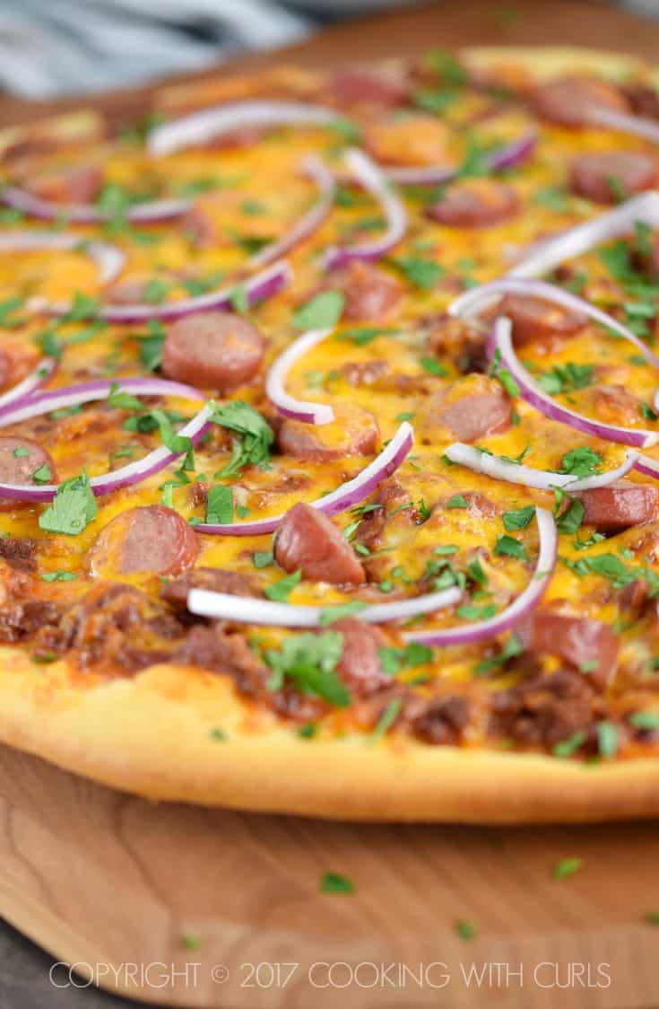 Game day will be even more exciting when you serve your guests Chili Cheese Dog Pizza COPYRIGHT © 2017 COOKING WITH CURLS