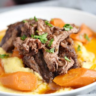 Instant Pot Wine Braised Beef Short Ribs with Creamy Parmesan Polenta | COPYRIGHT © 2017 COOKING WITH CURLS