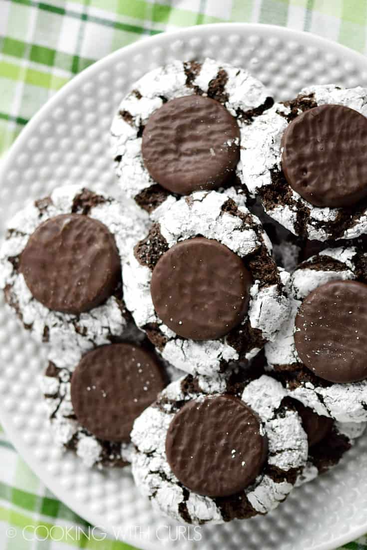 A big plate of Fudgy Mint Crinkle Cookies are guaranteed to bring a smile to your loved one's faces © 2017 COOKING WITH CURLS