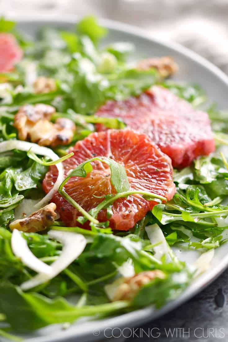 This light and refreshing Arugula Salad with Fennel and Blood Oranges is perfect for a light meal or as a starter before the main course! © COOKING WITH CURLS