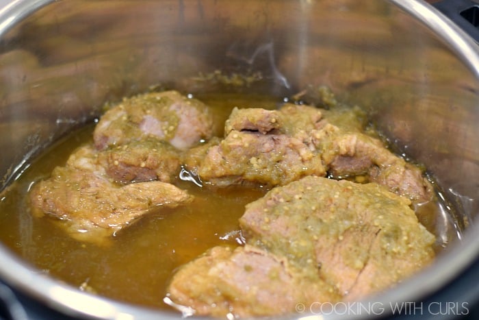 Salsa Verde Pork cooked to perfection © COOKING WITH CURLS
