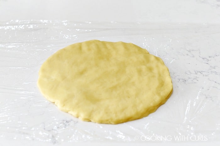 Wrap the pie crust dough in plastic wrap and chill cookingwithcurls.com