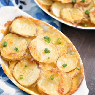 These Au Gratin Potatoes for Two are the perfect creamy, cheesy, delicious side dish any night of the week! © COOKING WITH CURLS