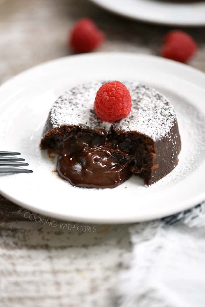 Instant Pot Chocolate Lava Cakes are going to become your go-to dessert, trust me!! cookingwithcurls.com