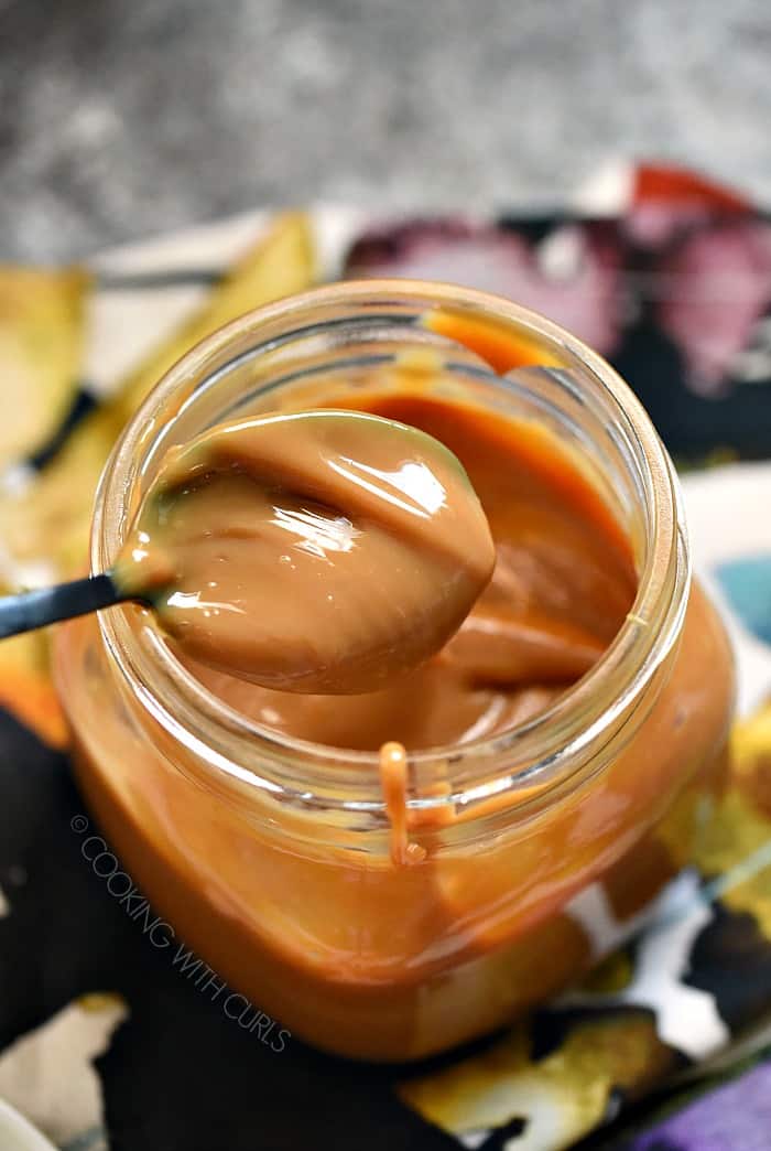 Thick, creamy, and delicious perfectly describe this Instant Pot Dulce de Leche (caramel)! cookingwithcurls.com