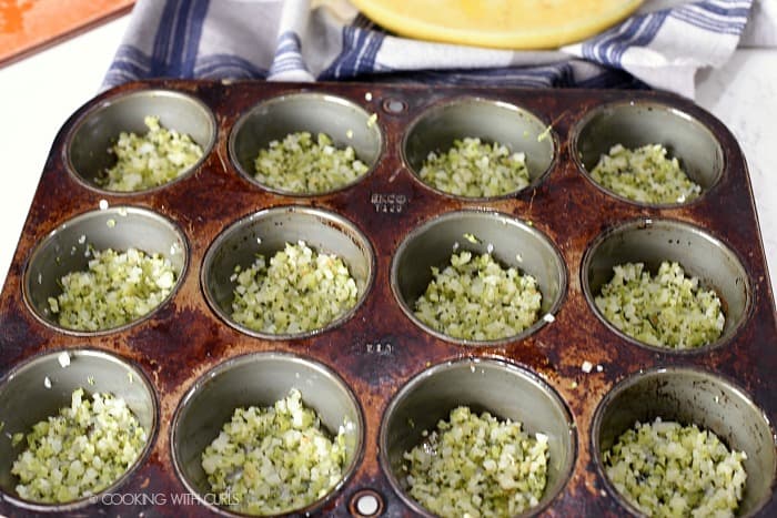 Divide the cauliflower and broccoli into the 12 muffin cups cookingwithcurls.com