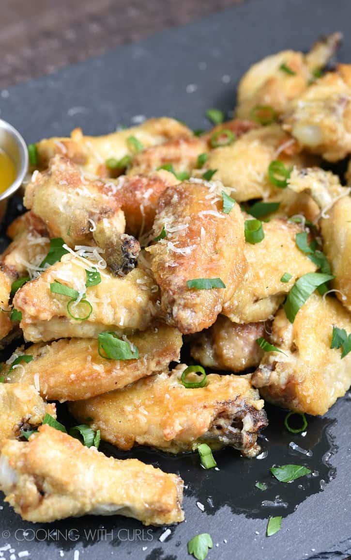 None of your party guests will turn down these delicious Garlic Parmesan Chicken Wings!! cookingwithcurls.com