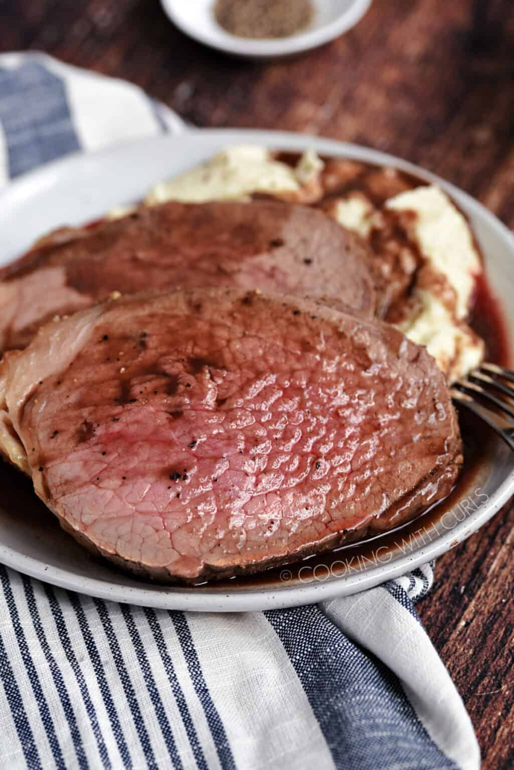 Roast Beef with Gravy Cooking with Curls