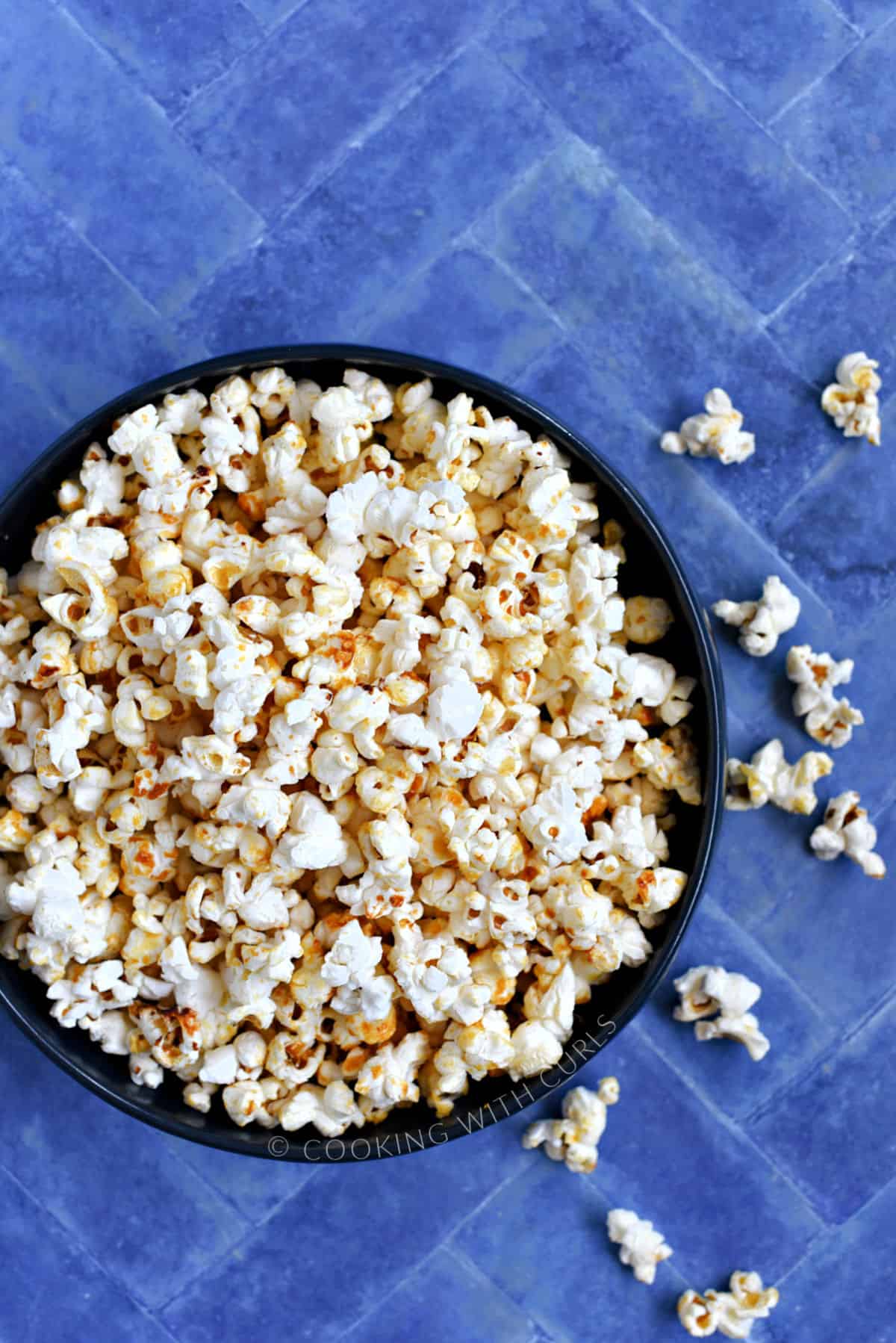 Grinch Popcorn - Cooking with Curls