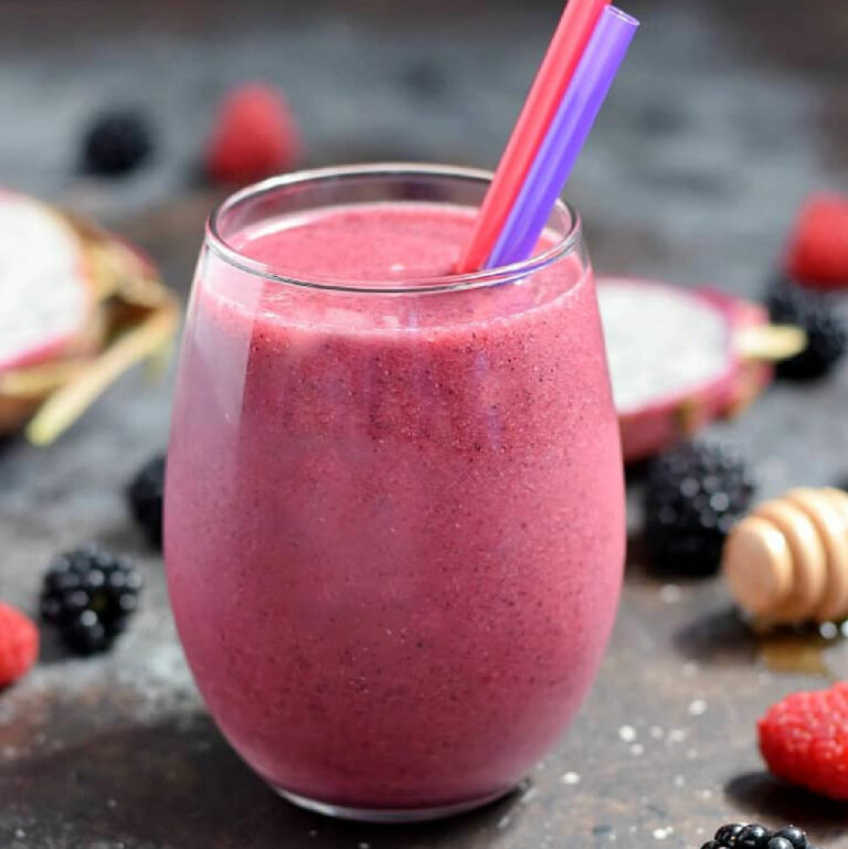 Dragon Fruit Smoothie - Cooking with Curls