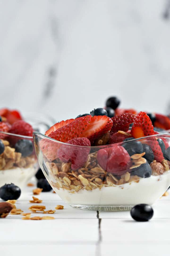 Mixed Berry Yogurt Parfait - Cooking with Curls